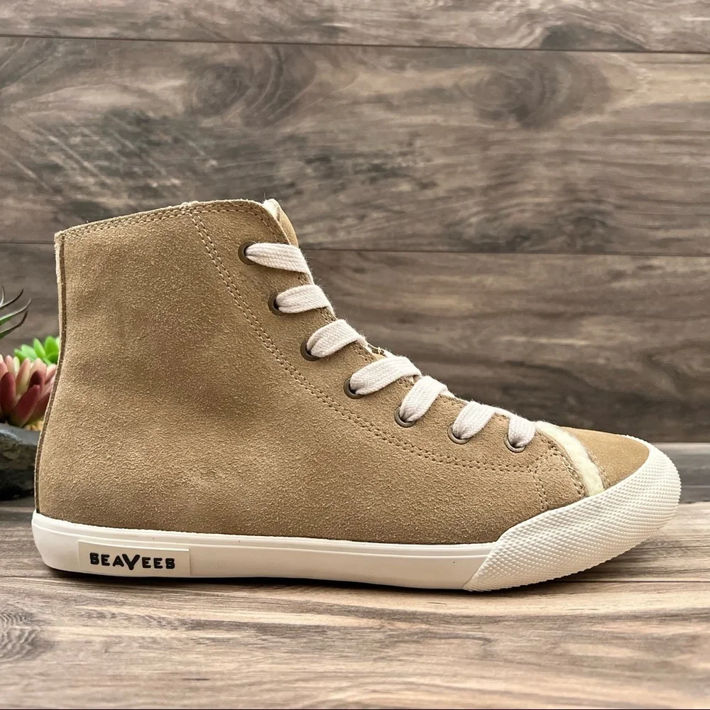 NIB SeaVees Army Issue High Wintertide High Top Sneaker Plush Lined Sand 8